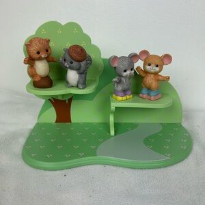 Avon NOS VTG Best Buddies Porcelain Figurines - 2 Sets (2 Mice  & 2 Squirrels)